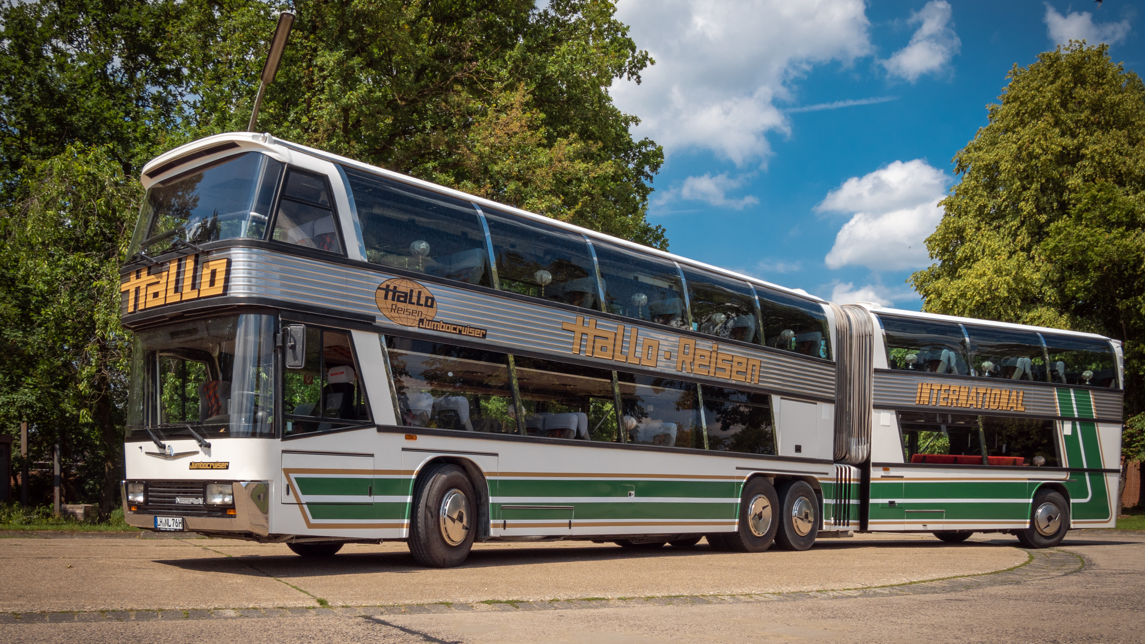 Neoplan Jumbocruiser